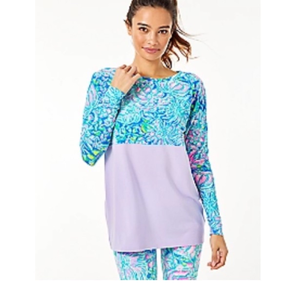 Lilly Pulitzer Finn Top - Picture 3 of 4